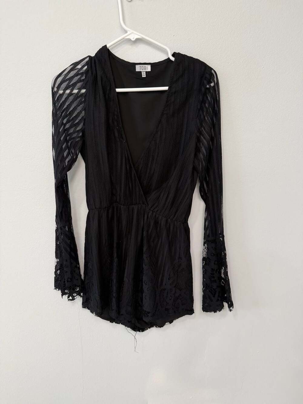 Tobi Black Lace Mesh Long Sleeve Surplice Romper Size S